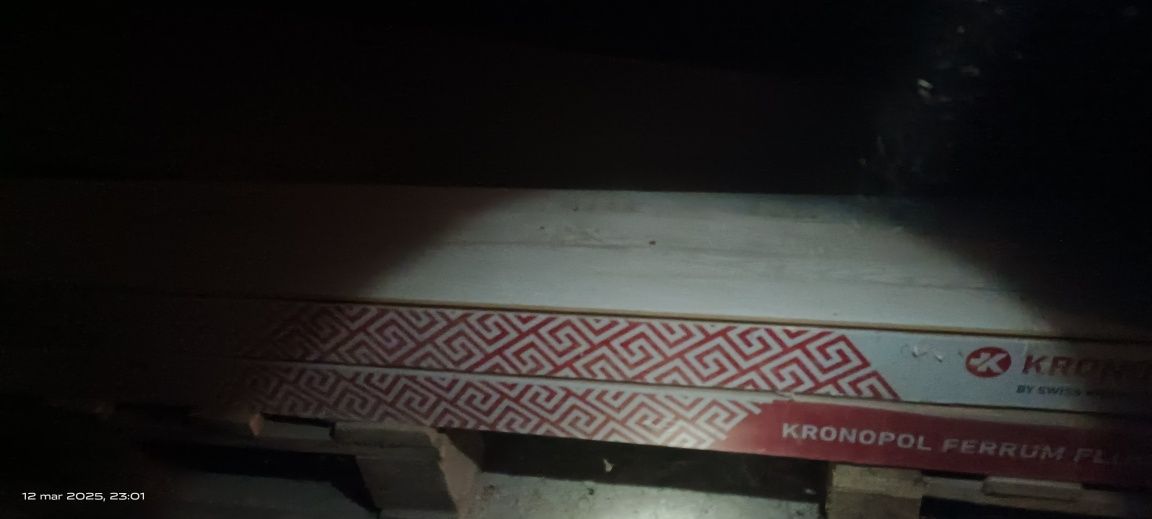 Panele podłogowe nowe w pudelku