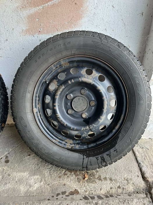 Koła zimowe Dębica 195/65 R15 na stalowych felgach
