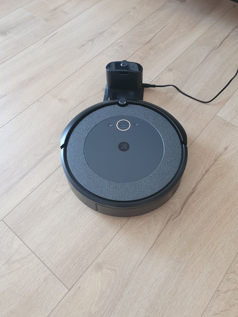 iRobot Roomba i5