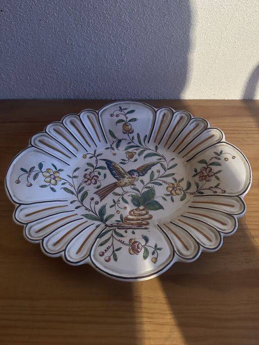 Travessa antiga pintada à mão