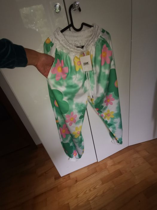 Dres damski kwiaty zielone premium zdobienia uniwersalny