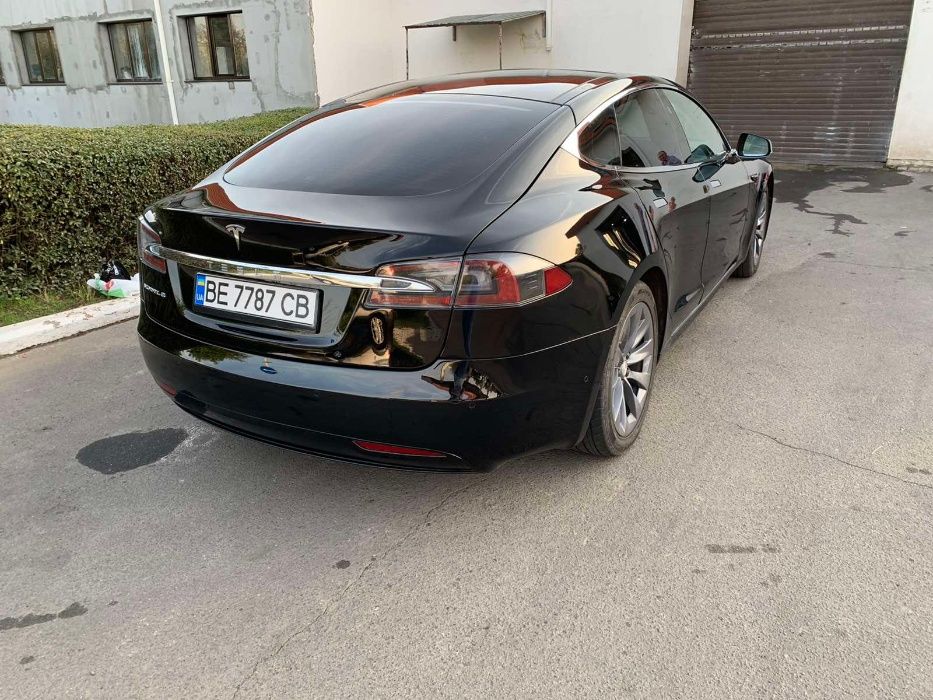 продам Тесла модел S 2016 г.в