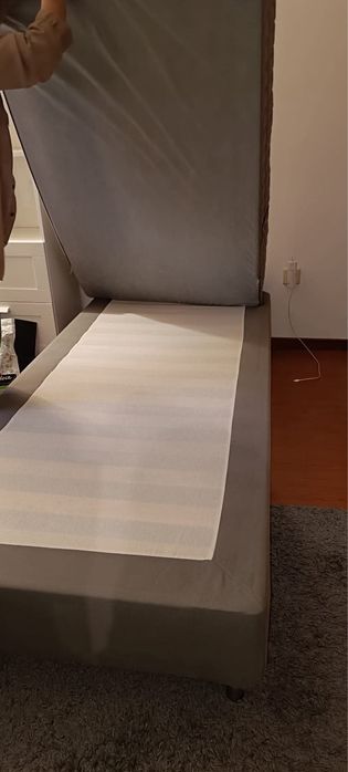 Cama/Sommier IKEA com colchão Hovag IKEA solteiro