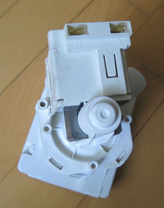 Насос Zanussi пральної машини.