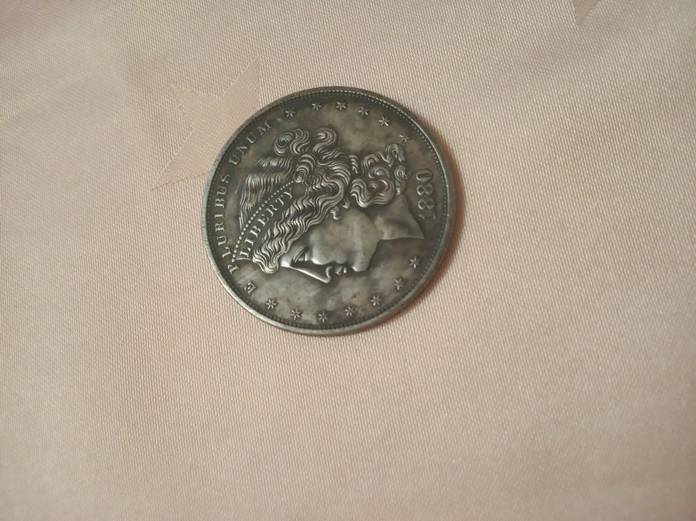 Монета 1 доллар 1880