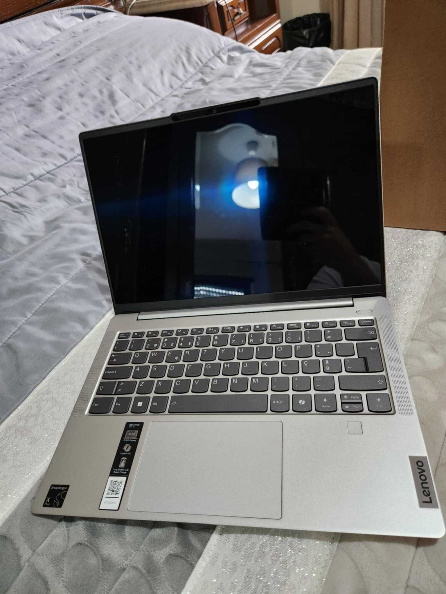 Lenovo IdeaPad Slim 5X| OLED 14'' | Snapdragon X Plus | 32GB | 1TB SSD
