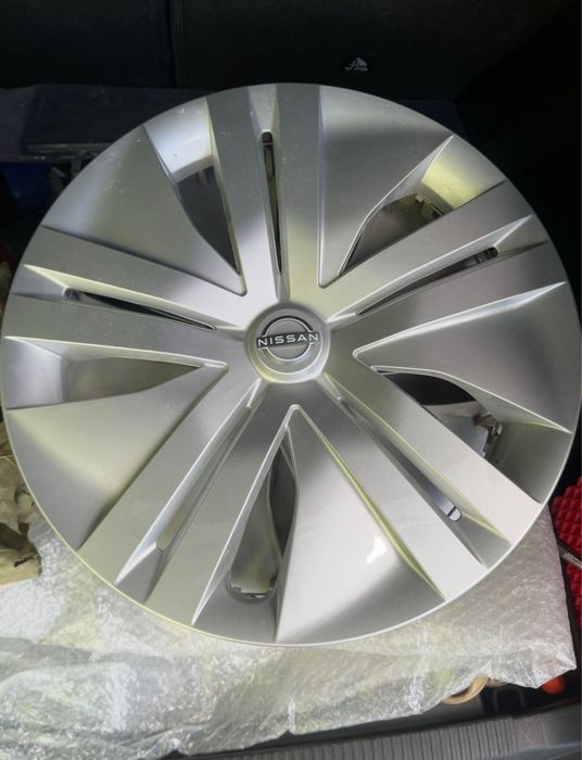 Ковпак 16 розмір на Nissan новий оригінальний