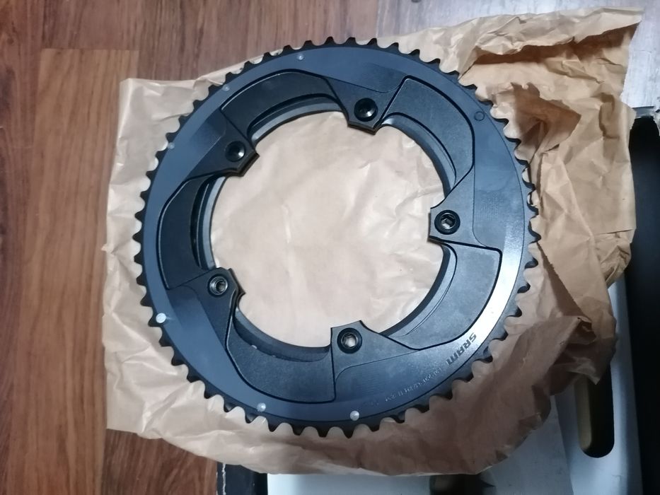 BH PRISMA em carbono e rodas carbono HED