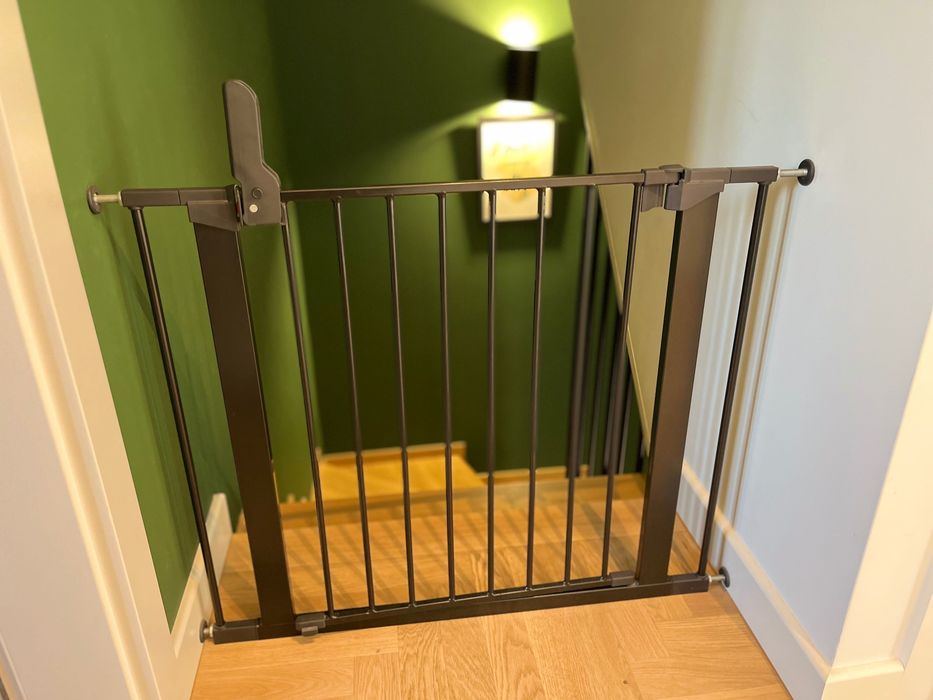 Baby Dan Bramka ochronna na schody drzwi PREMIER czarny 86-93,3