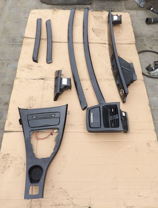 BMW - E93 - LISTWY OZDOBNE , DEKORY - UK - KOMPLET - 7138559  6932023  9151172  6985893  6986218 6986217  6986219  6986220