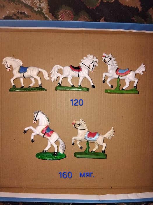 Солдатики лошади гдр