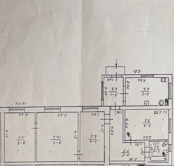 Грушевського, частина будинку