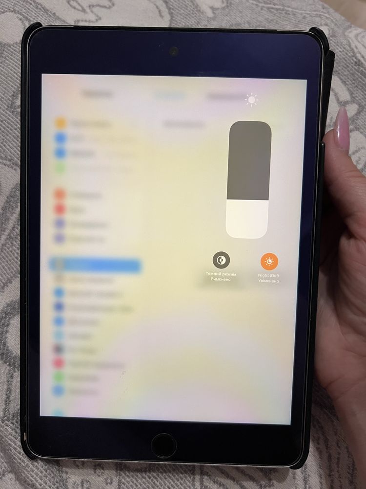 Продам Ipad mini 4 /LTE /16gb