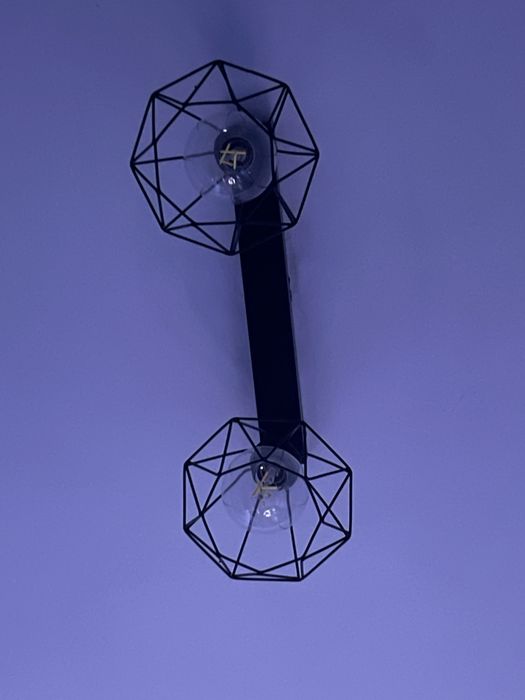 Lampa na 2 żarówki czarna