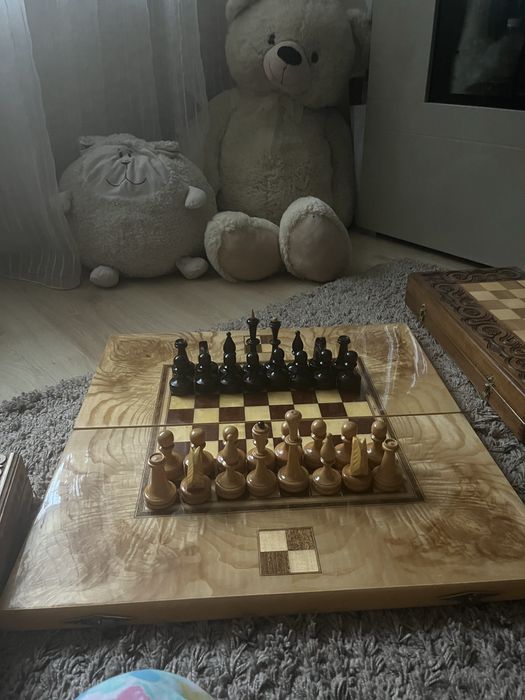 Продам шахмати 3 в 1, нові, різьба, дерево натуральне