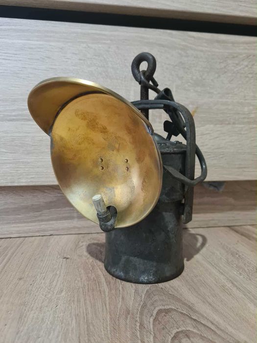 Lampa karbidowa górnicza