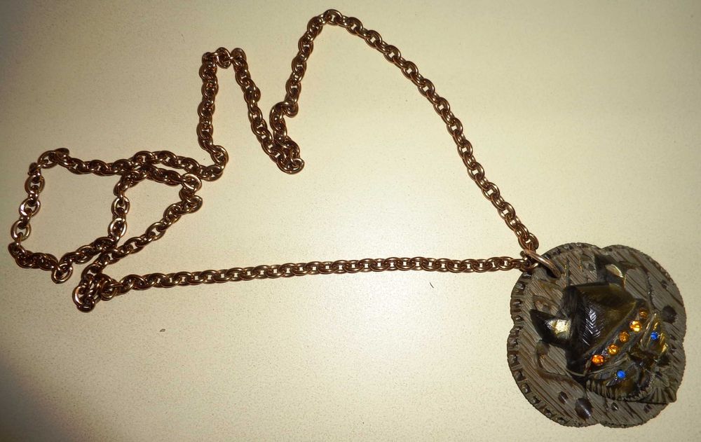 Corrente com pendente Cabeça de Viking - anos 60