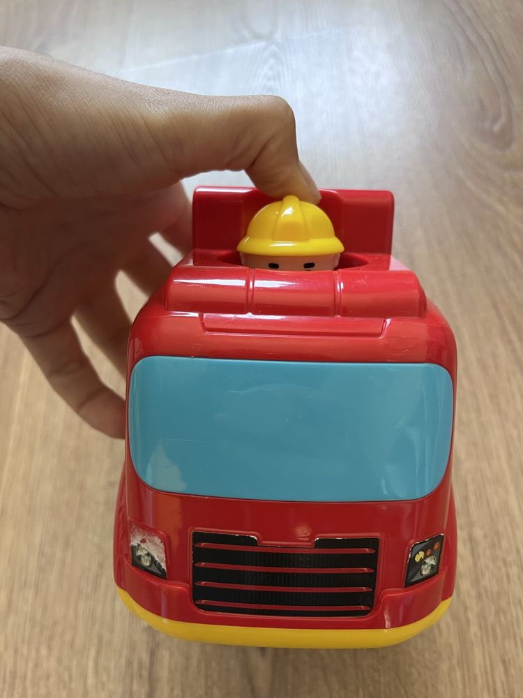 Carro bombeiros de brincar