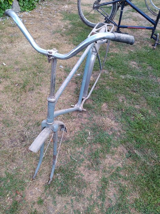 Продам раму велосипедну