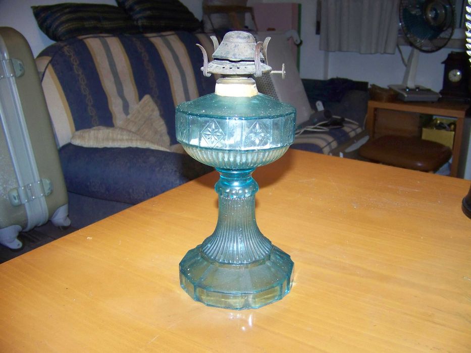 base de candeeiro a petrólio em azul