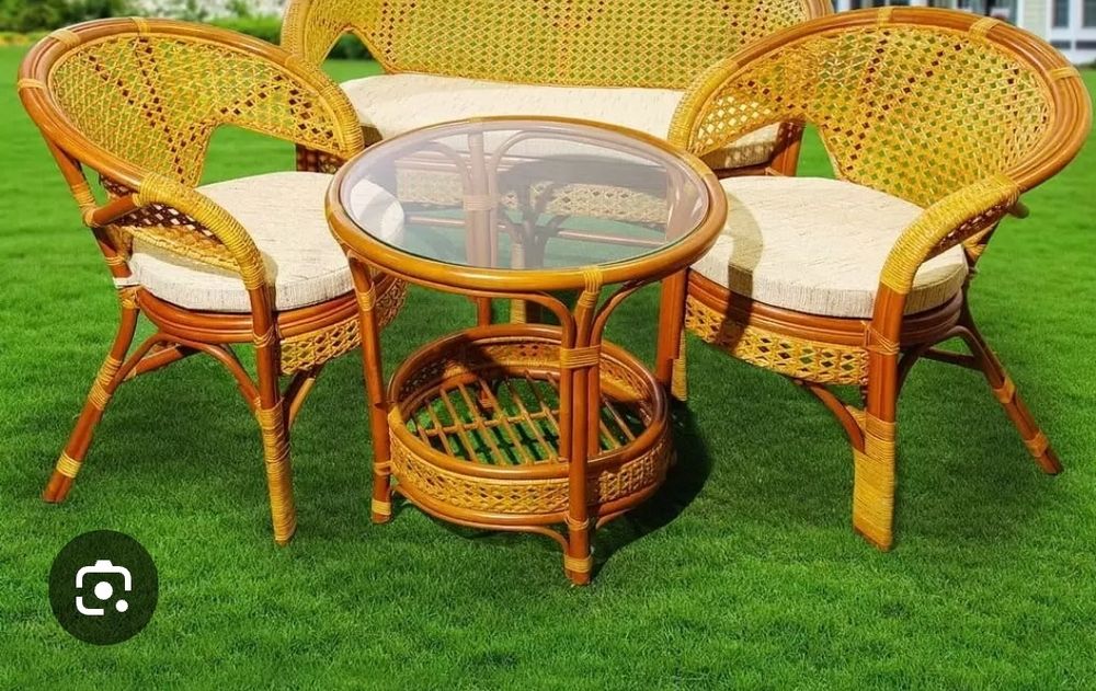 Продаю 2 кресла и столик ротанг