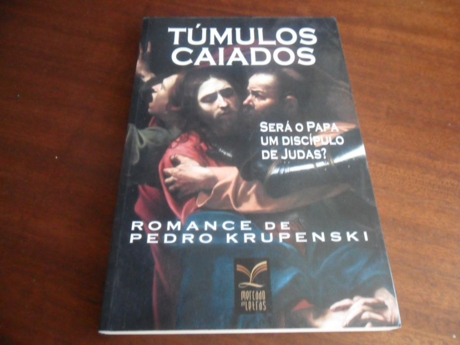 "Túmulos Caiados" de Pedro Krupenski