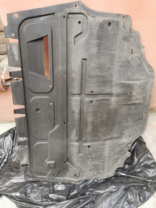 Skoda Rapid osłona silnika pod silnik