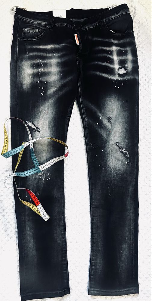 Spodnie Dsquared2 jeansowe meske nakrapiane  dzuiry