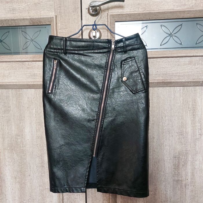 Спідниця з якісного замінника розмір М