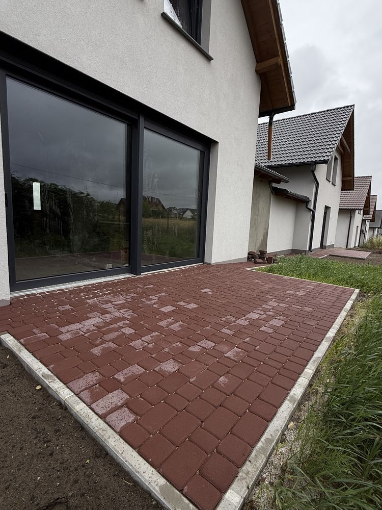 Usługi brukarskie, niwelacja terenu, usługi koparko-ładowarką.