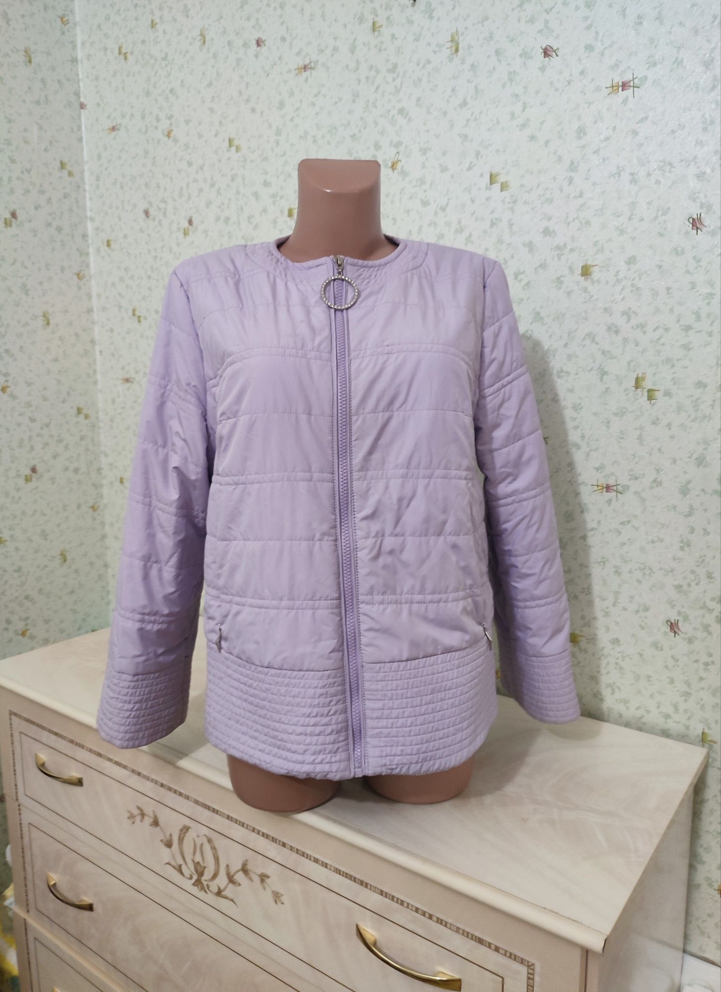 Продам женскую куртку весна -осень р S-44, M-46