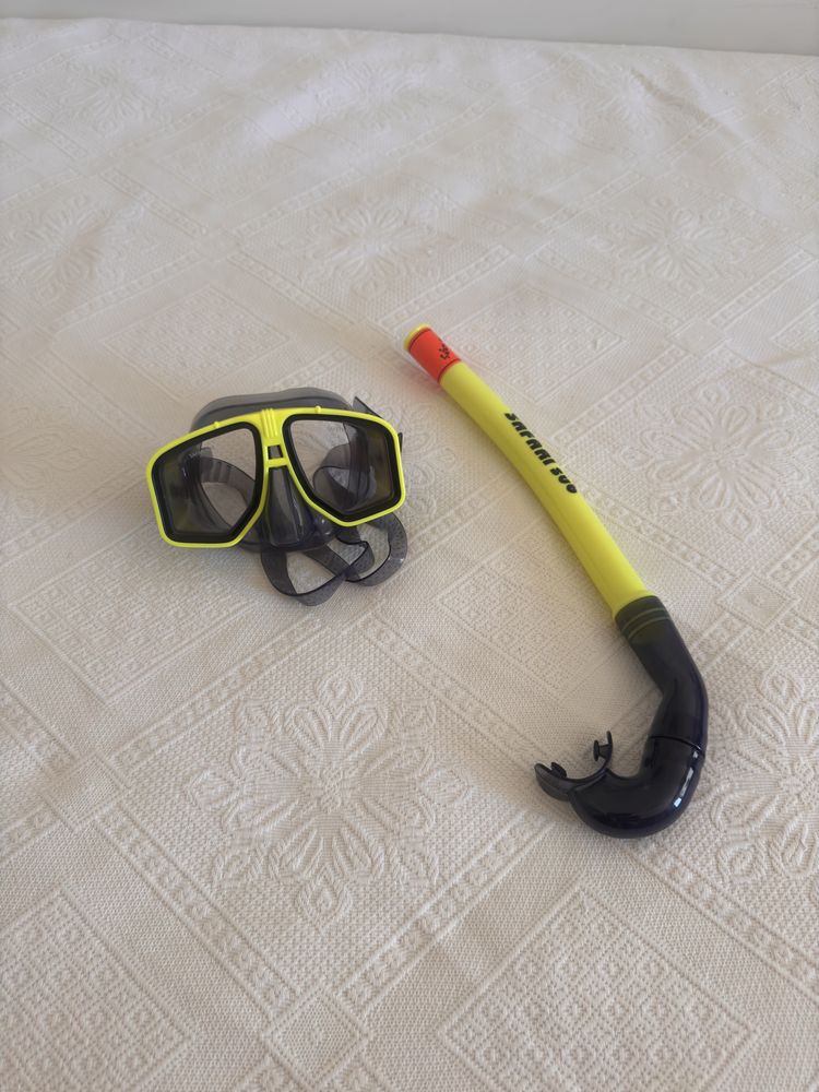 Máscara e Tubo de Snorkeling (conjunto)
