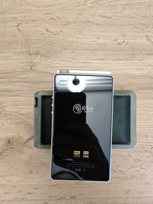 Плеер hiby r6 2020 в идеальном состоянии+ кожаный чехол.