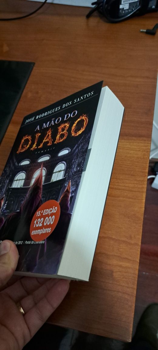 Livro "A mão do diabo" - José Rodrigues dos Santos