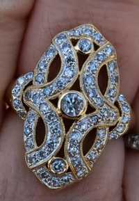 Шикарное золотое кольцо с бриллиантами Бриллианты
