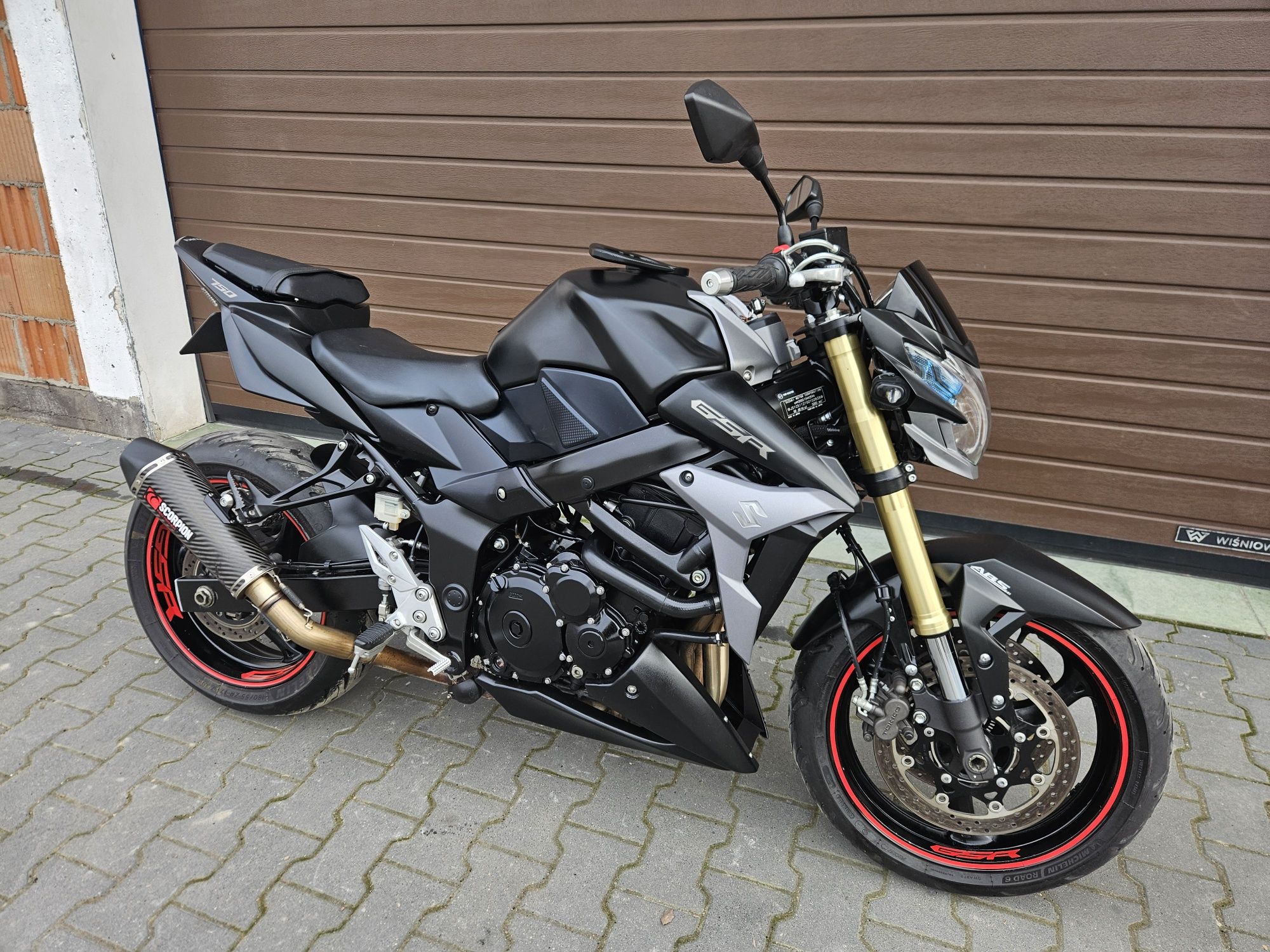 Suzuki GSR 750 ABS /2016/  - Scorpion