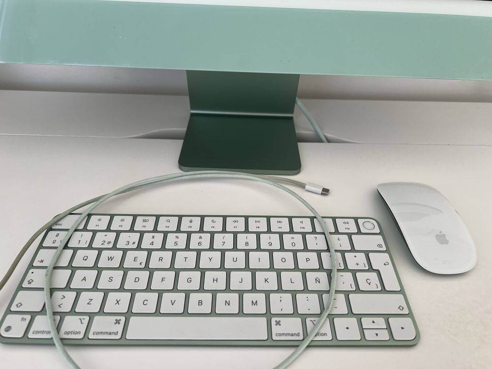 iMac verde de 24” com ecra Retina 4.5k