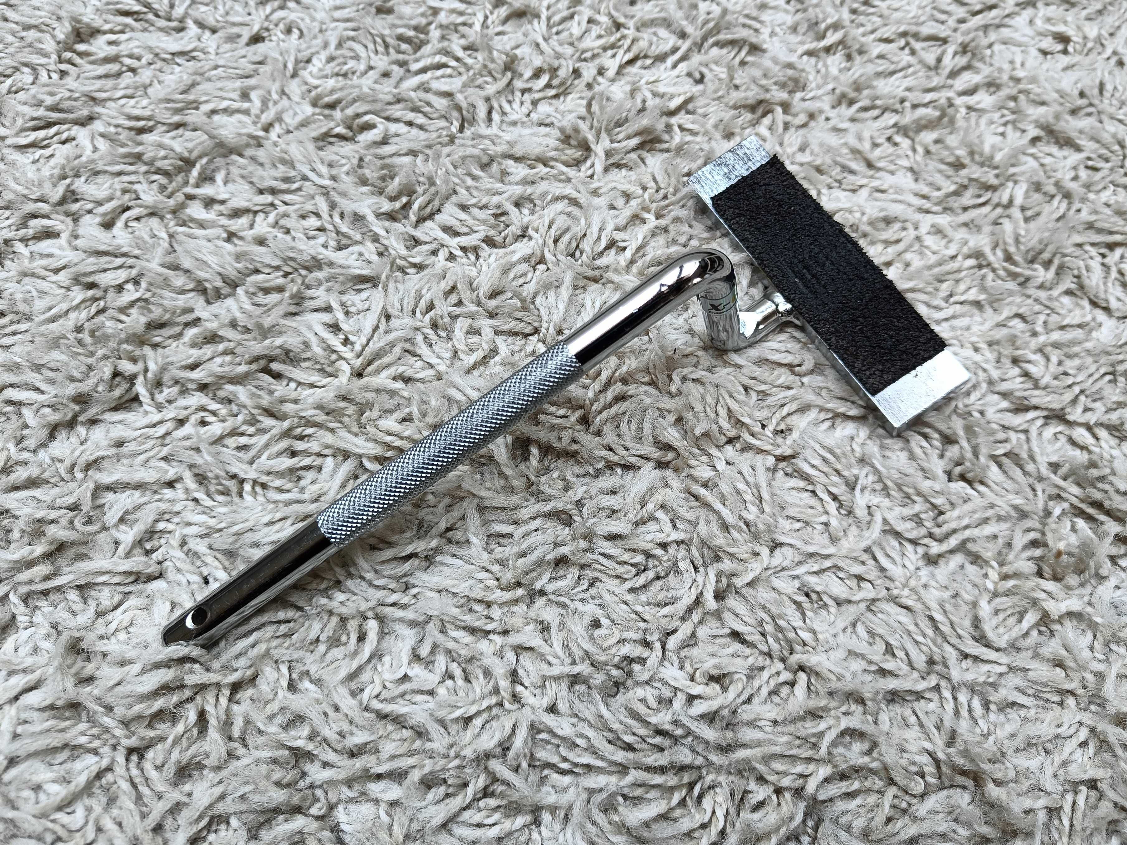 Uchwyt na cowbell do stopy perkusyjnej X-PRO HARDWARE