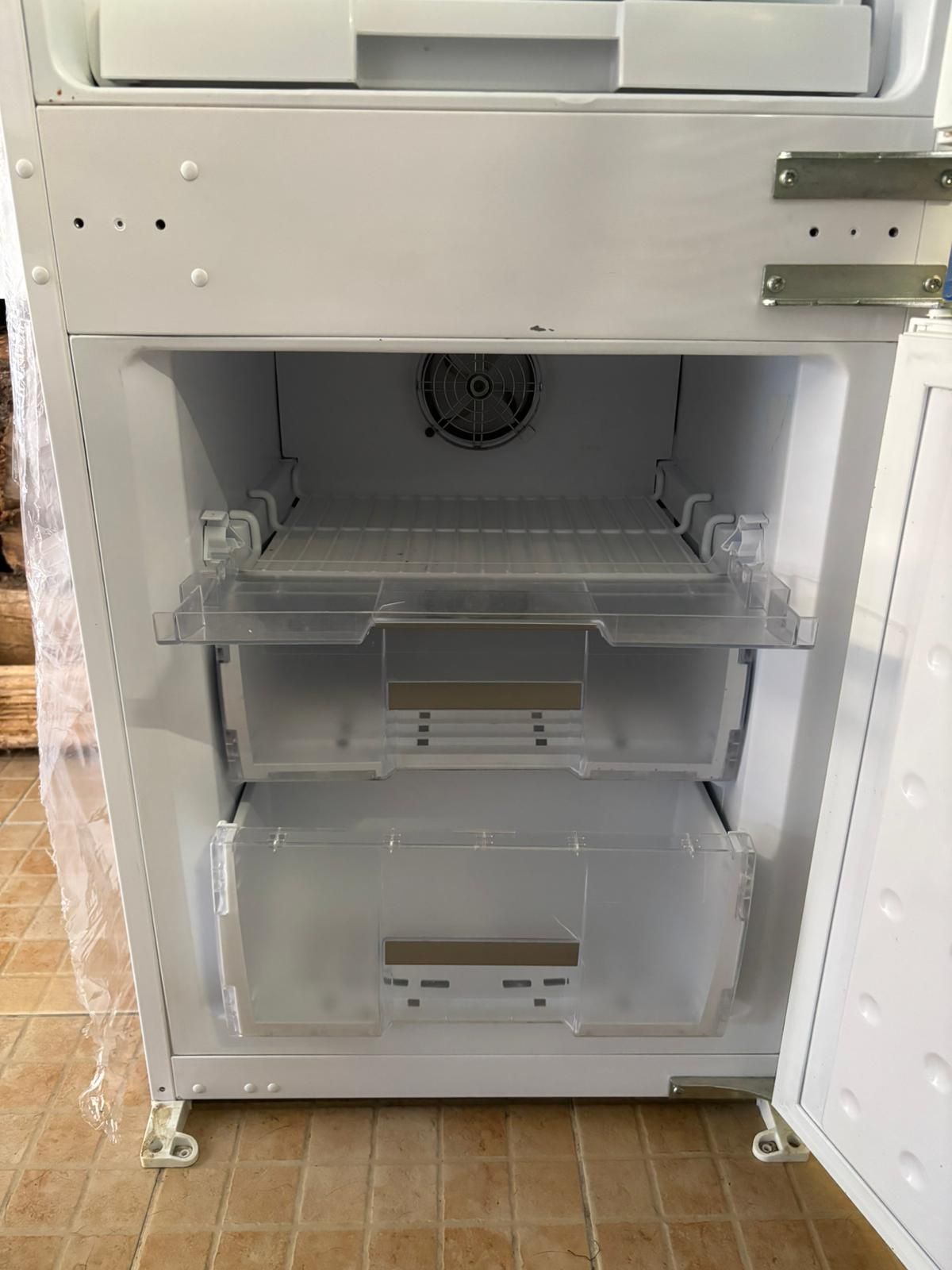 Frigorífico TEKA (no frost) encastrável  C12-350NF
