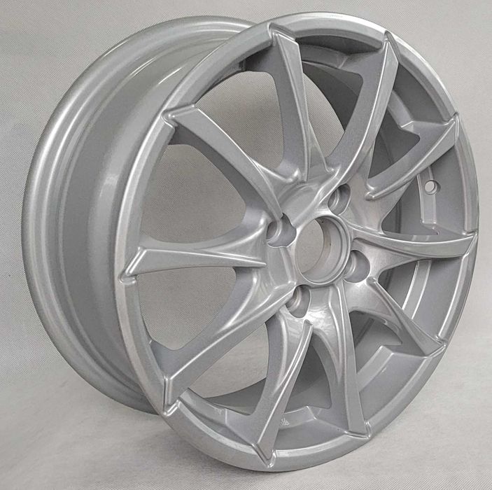 Felgi 15 Toyota Yaris 3 Hyundai i20 Suzuki Swift Kia Rio Mazda 2 54,1
