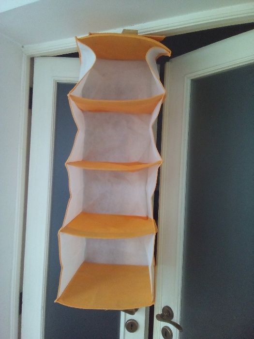 Separador de Roupa para roupeiro ou para campismo