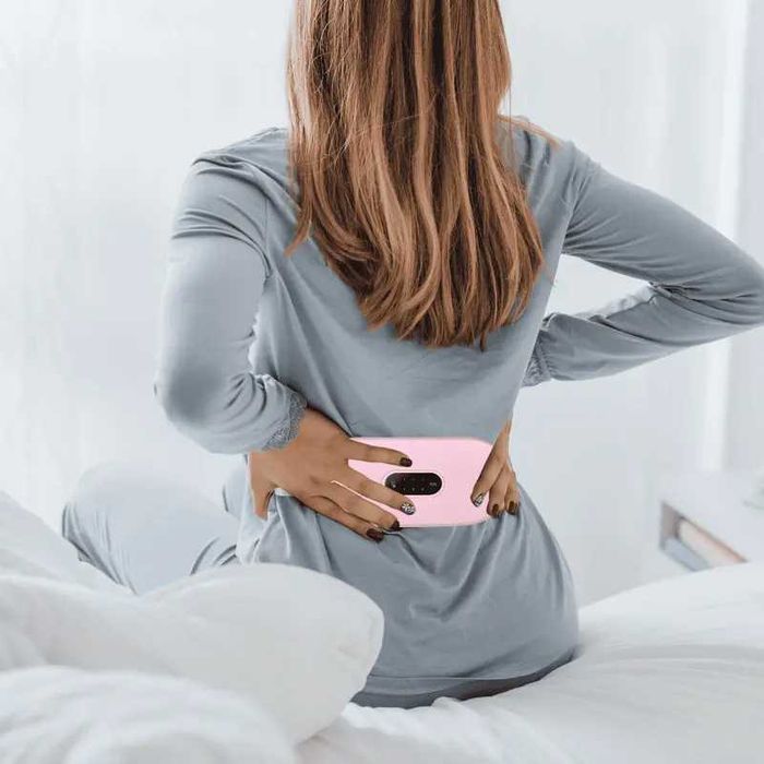 Pas grzejący i masujący na menstruację | Ulga w bólu brzucha i mięśni
