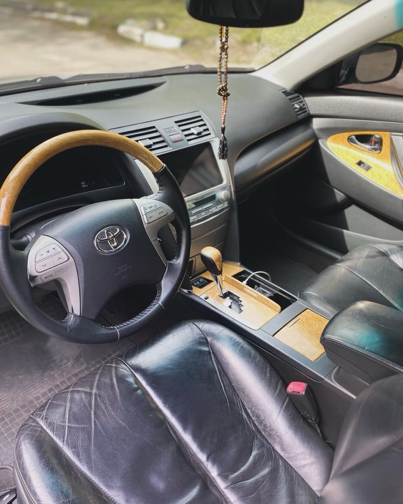 Продам Toyota Camry 40 Lux