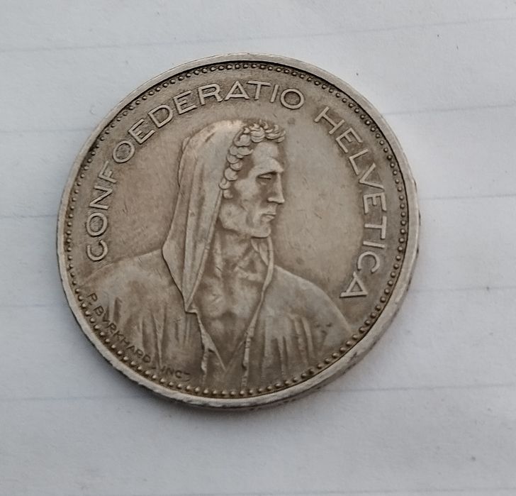 Монета 5 франків 1982 року