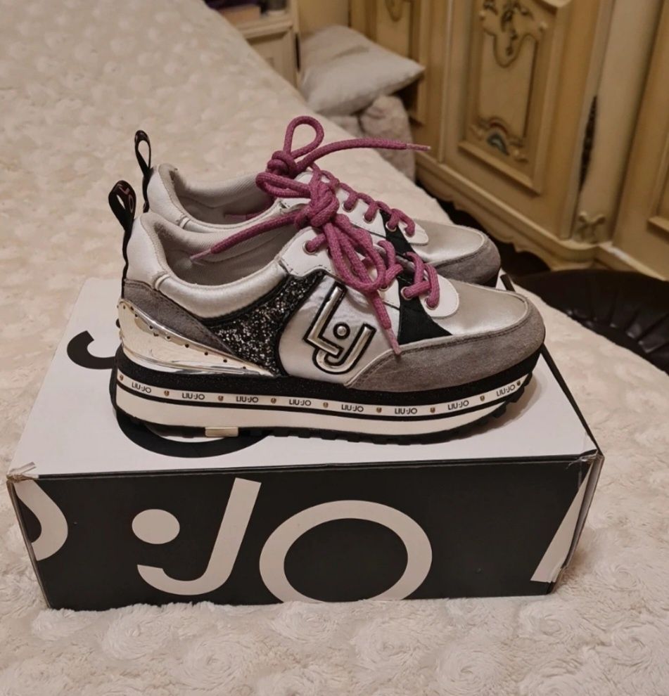 Sneakersy szaro srebrne Liu Jo roz.35