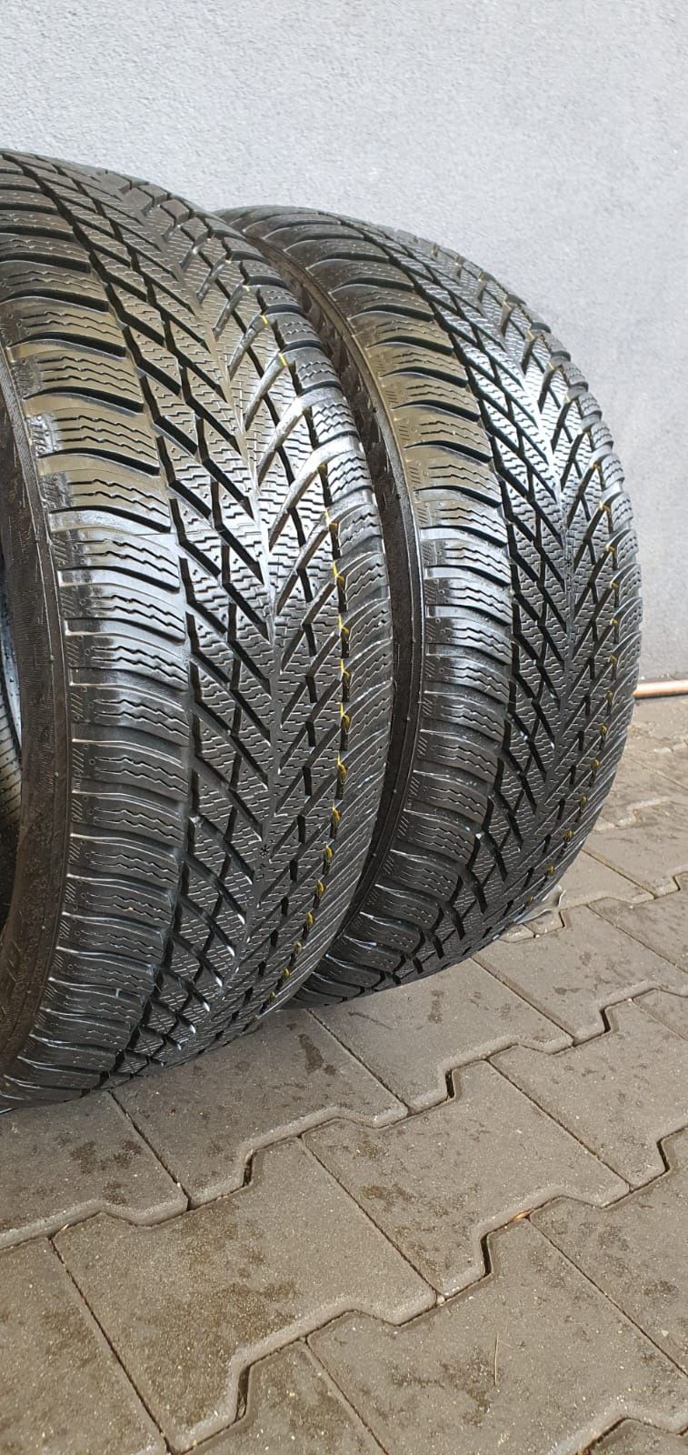 205/50/17 Nokian para jak Nowe Zimowe