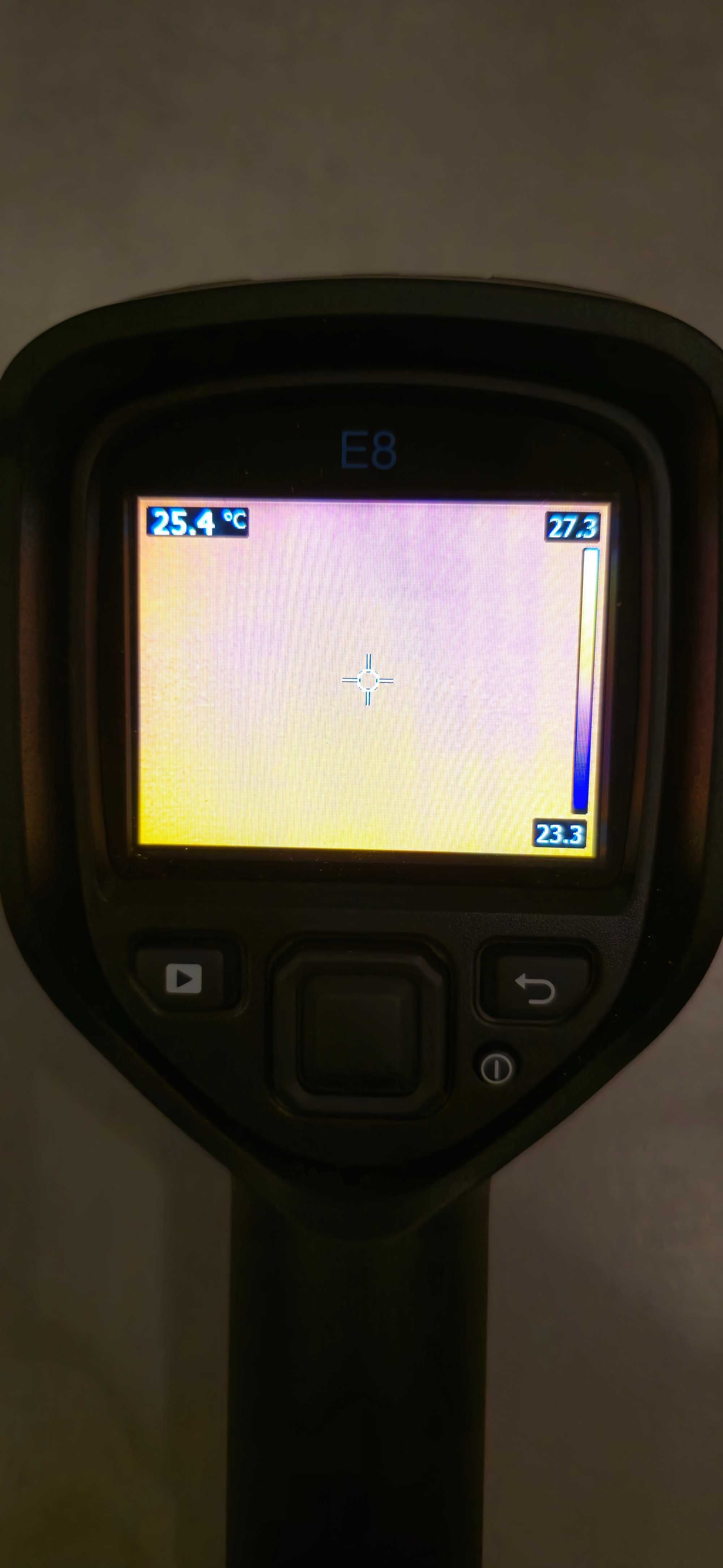 Kamera termowizyjna FLIR E8 Wi-Fi. IR Camera.  Cały Komplet.