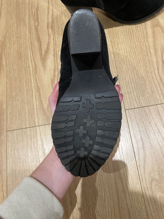 Botas pretas com 8 cm -38