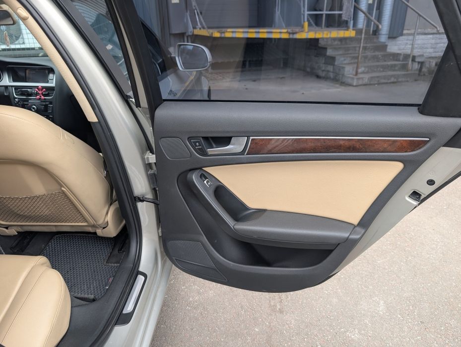 Audi A4 2.0tfsi 2013