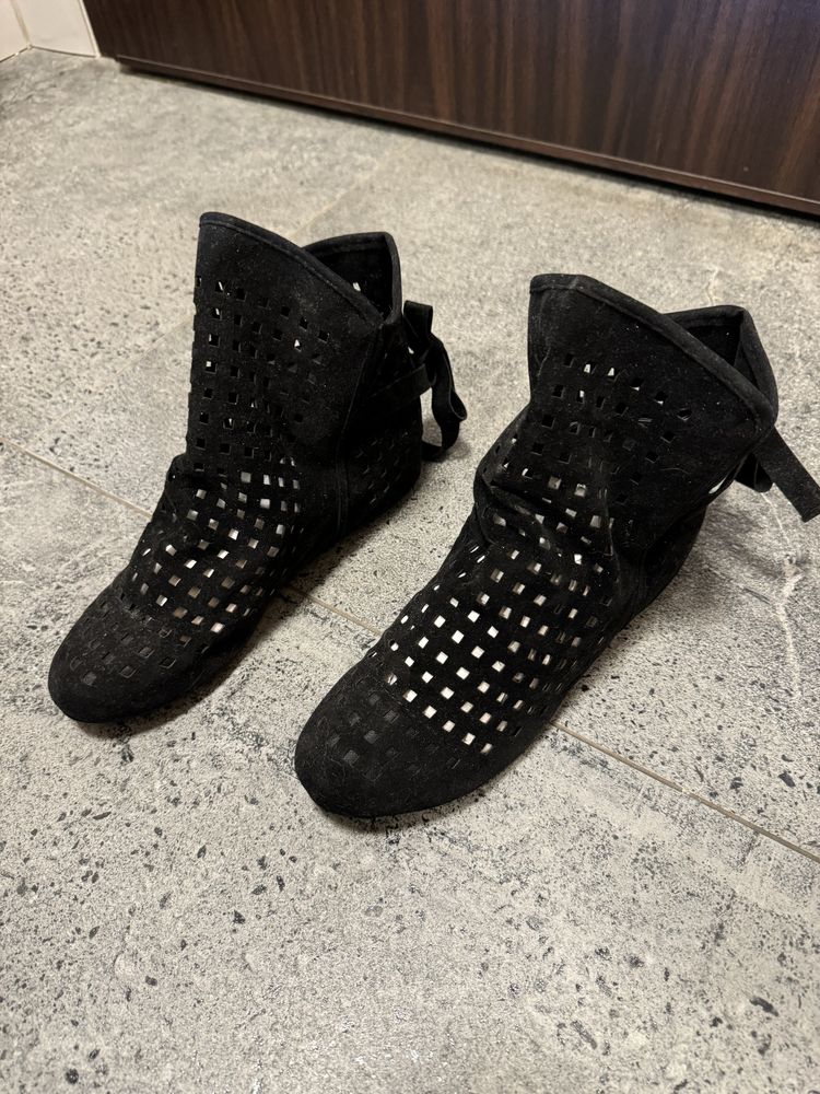 Botki zamszowe nowe